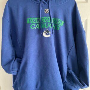 New Vancouver Canucks Ladies XL Hoodie